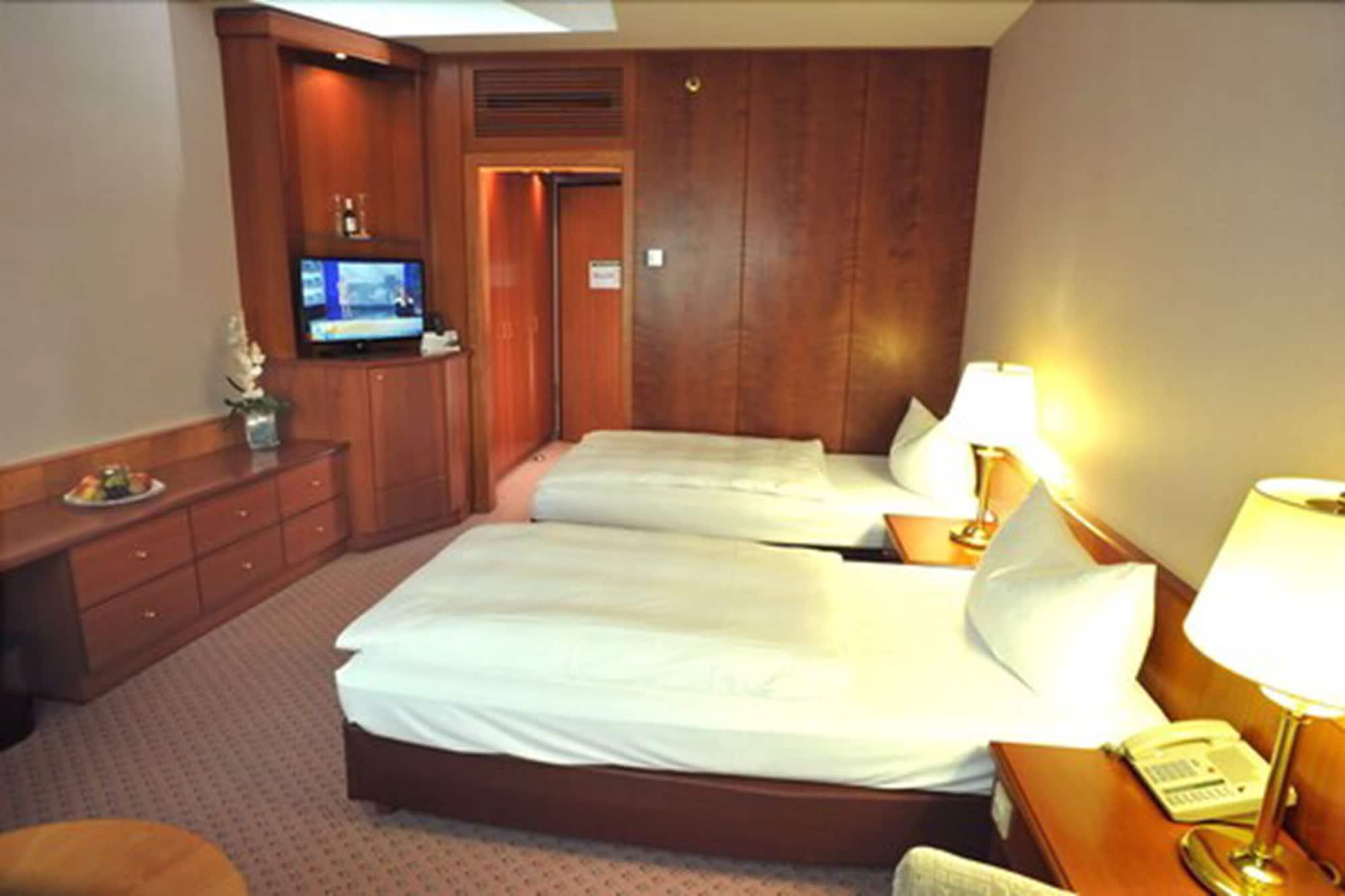 Radisson Blu Hotel Cottbus Exterior photo